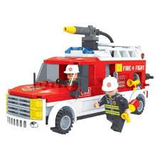 FIRE ENGINE WITH HOSE - 207PCS